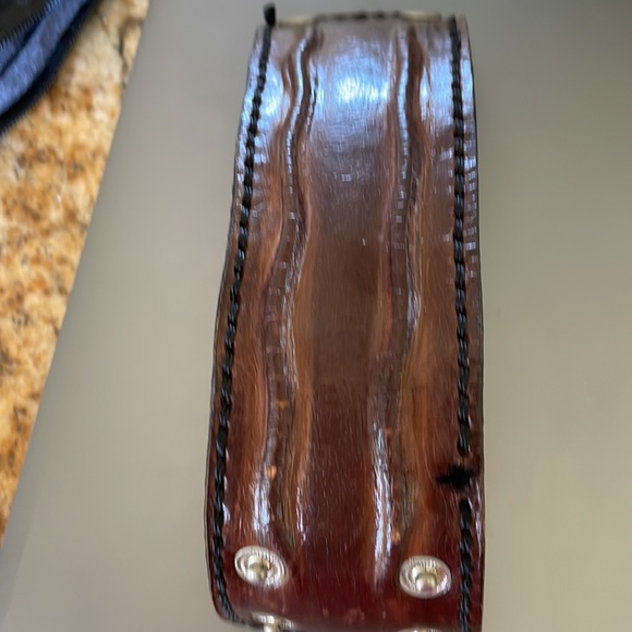 Vintage Leather Cuff Handmade Bracelet - Picture 5 of 6